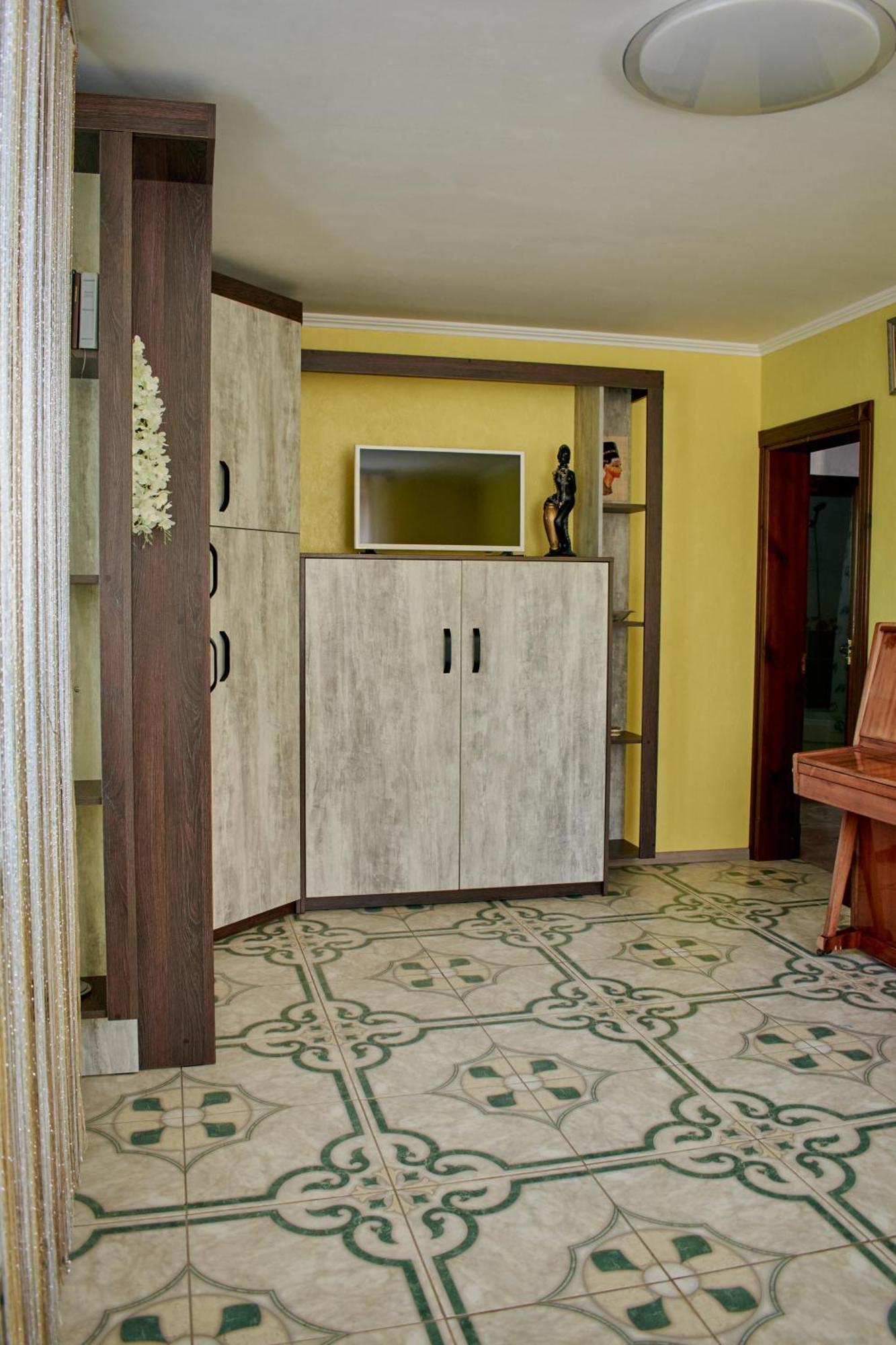 Vacation Home Lubov Kamianets-Podilsky Extérieur photo